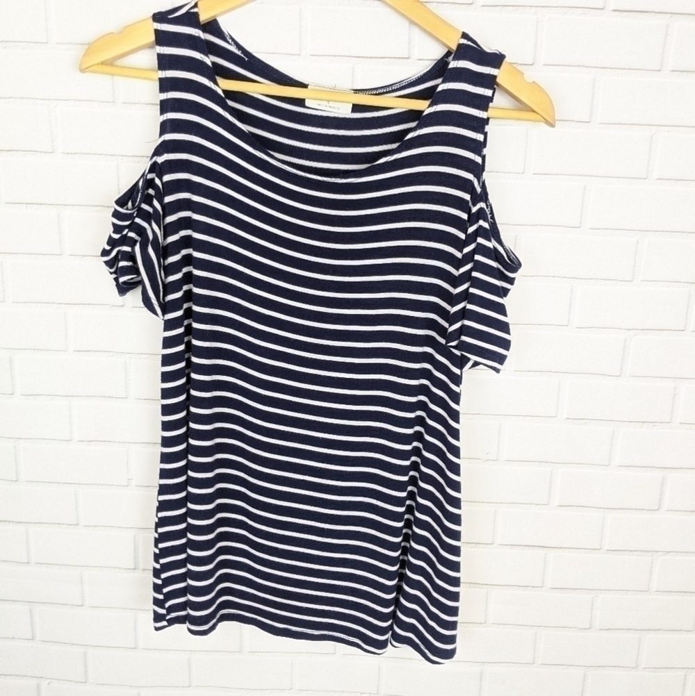 Free‎ Kisses Navy Blue Striped Cold Shoulder Top Women's Small